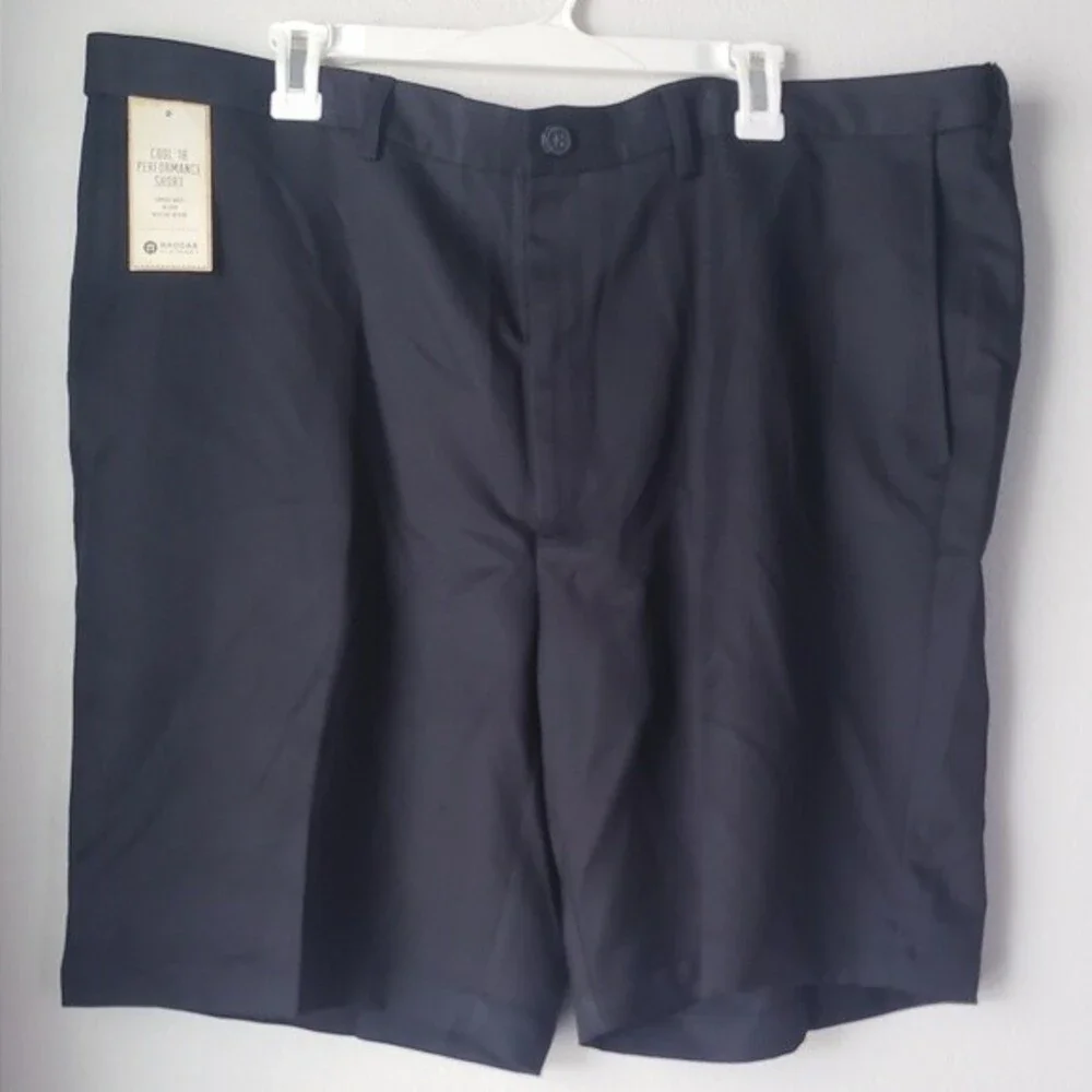 HAGGAR Man Cool 18 Performance Shorts 44 brand new with tags